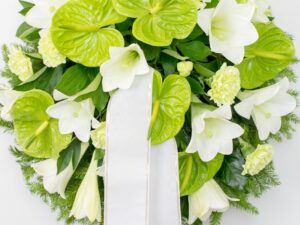 Matusepärg kuuseokstel valge roheliseg
